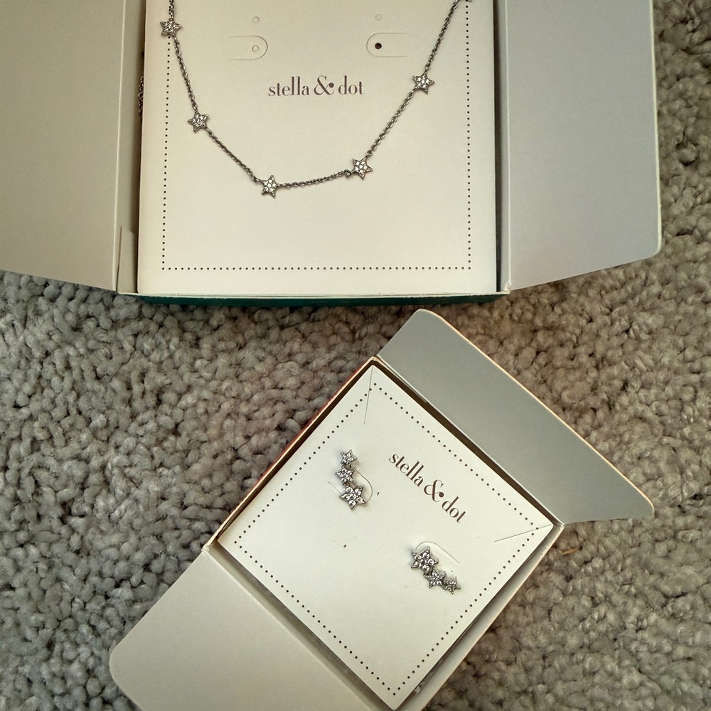 Stella & Dot Silver Star Necklace and Earring Set